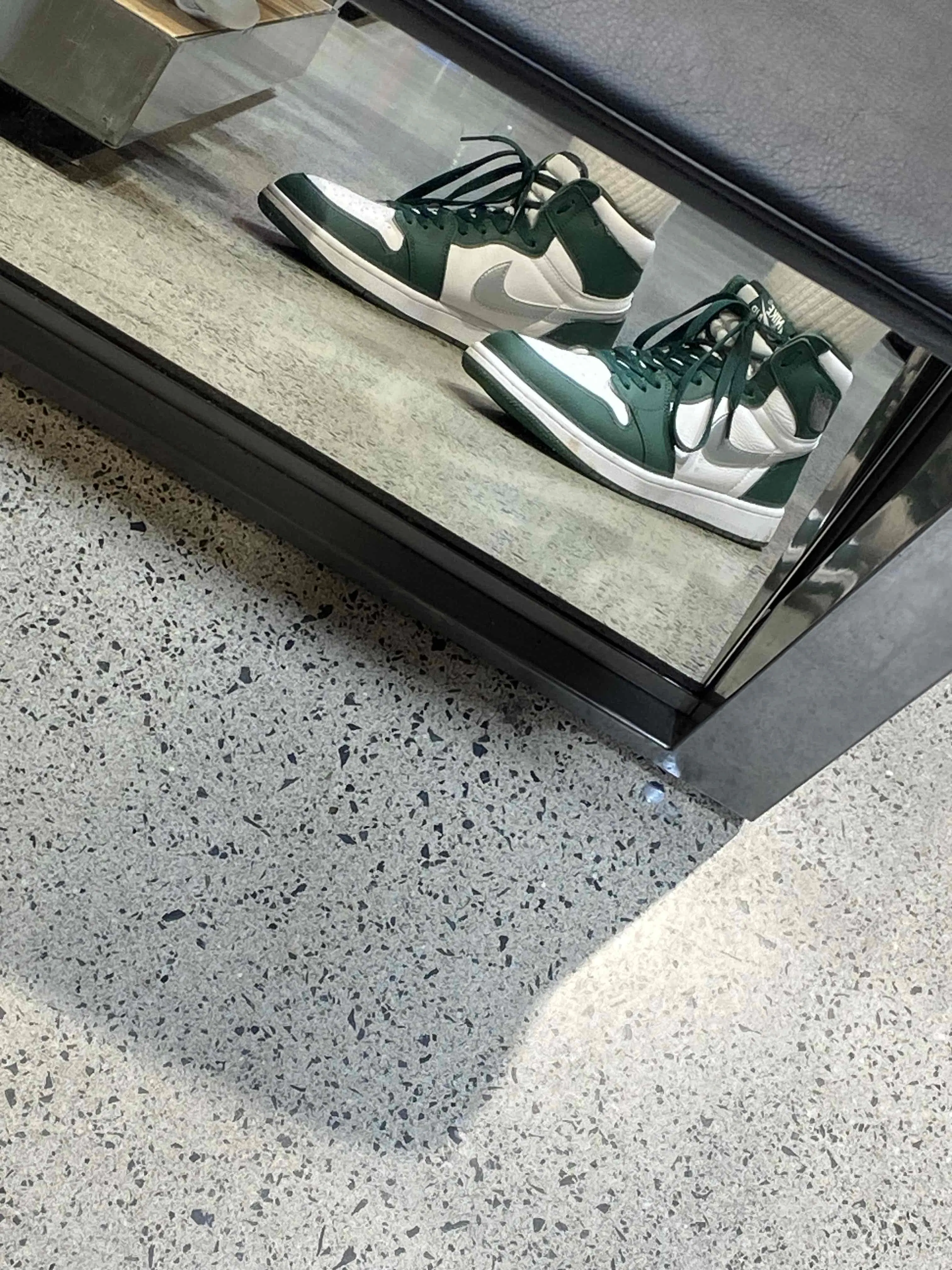 Air Jordan 1 Retro High OG 'Gorge Green' DZ5485-303 Air Jordan 1 Retro High OG 'Gorge Green' DZ5485-303